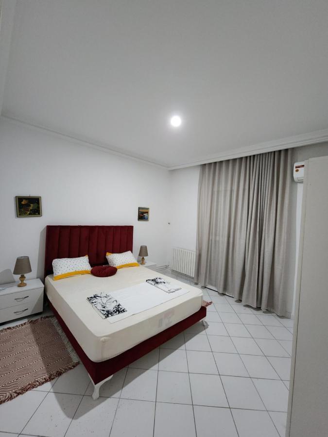 Duplex Bien Equipe Securise Avec Jardin Et Veranda La Marsa Extérieur photo