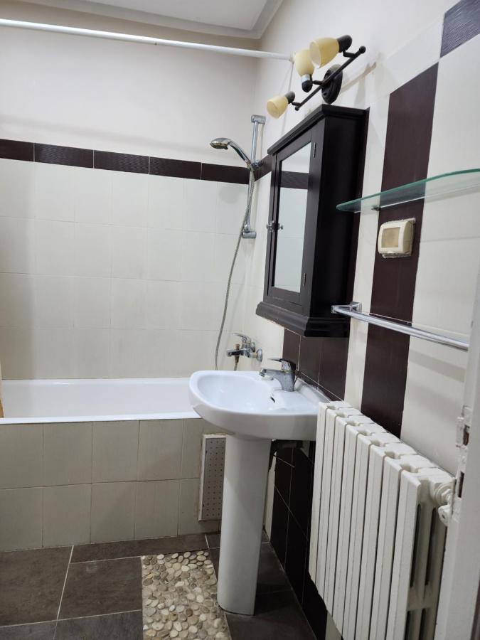 Duplex Bien Equipe Securise Avec Jardin Et Veranda La Marsa Extérieur photo