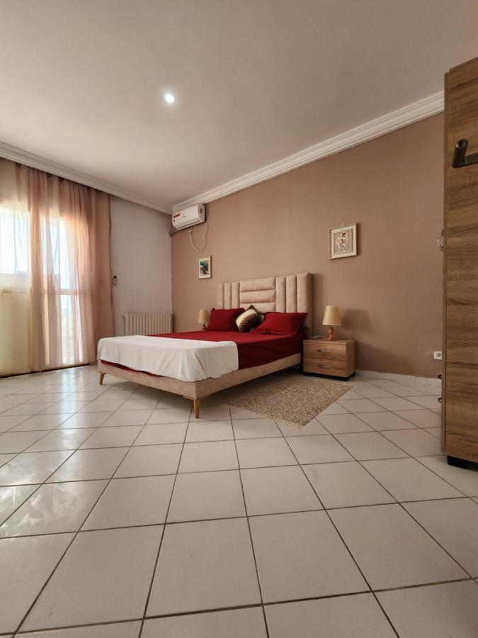 Duplex Bien Equipe Securise Avec Jardin Et Veranda La Marsa Extérieur photo