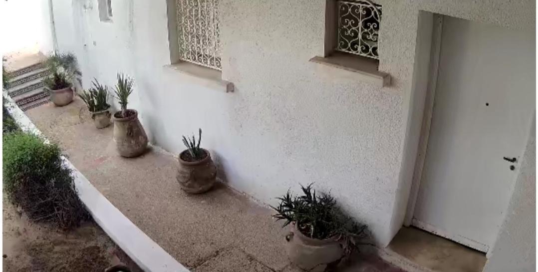Duplex Bien Equipe Securise Avec Jardin Et Veranda La Marsa Extérieur photo